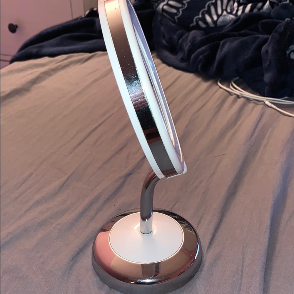 Makeup Mirror - image 4